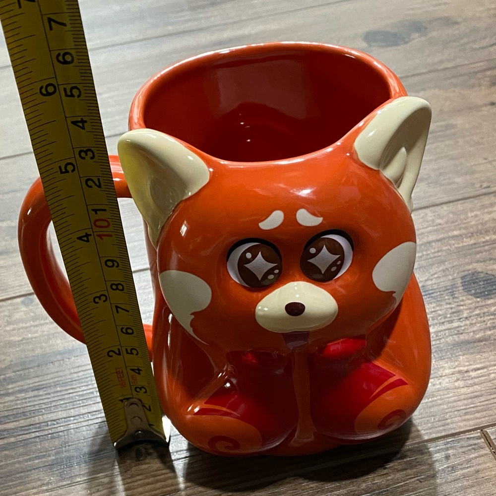Turning Red Mug - Picture 2 of 7